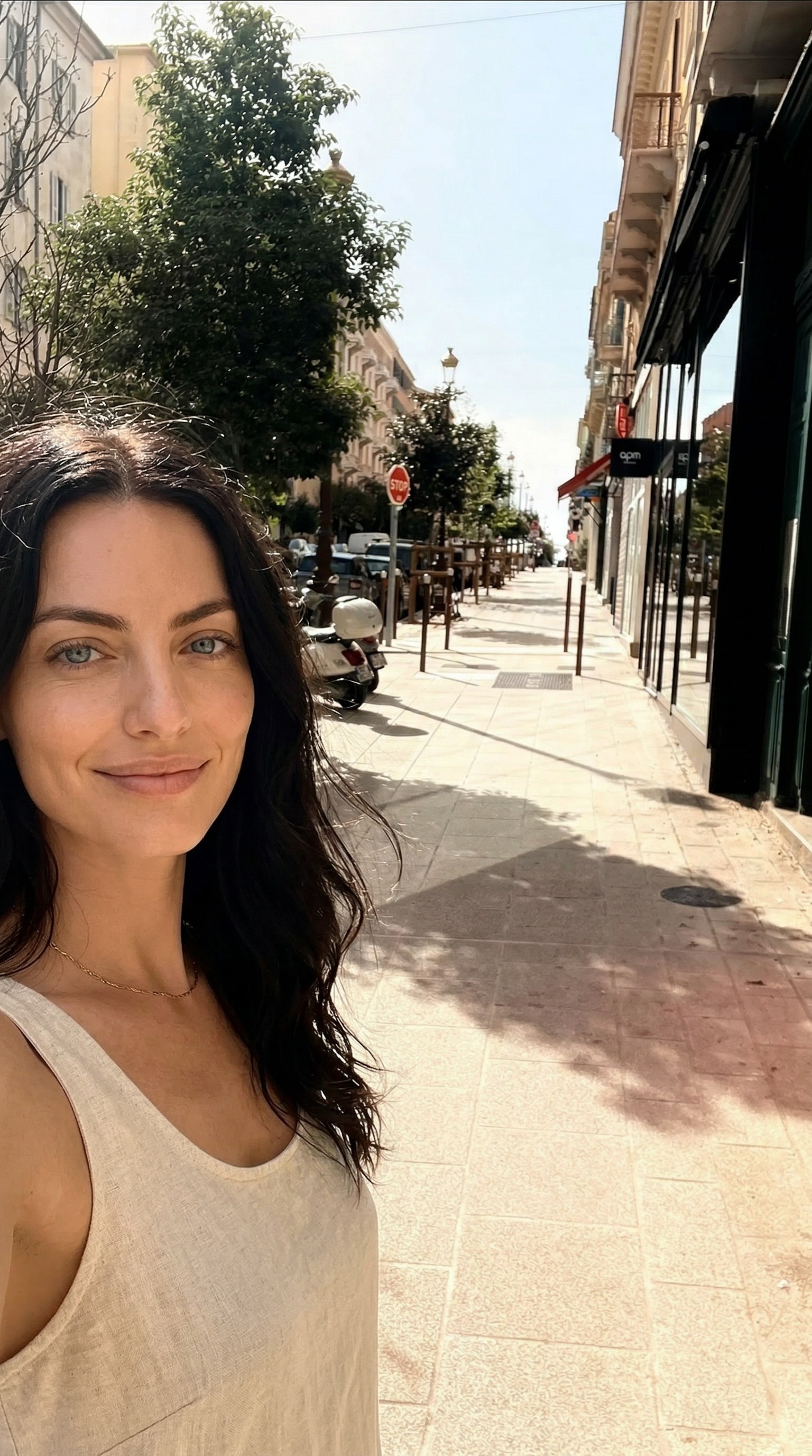 Ella Deluca – photo book